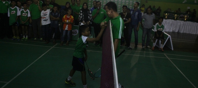 m-rizky-berhasil-mengalahkan-rexy-mainaky_20151012_003448.jpg