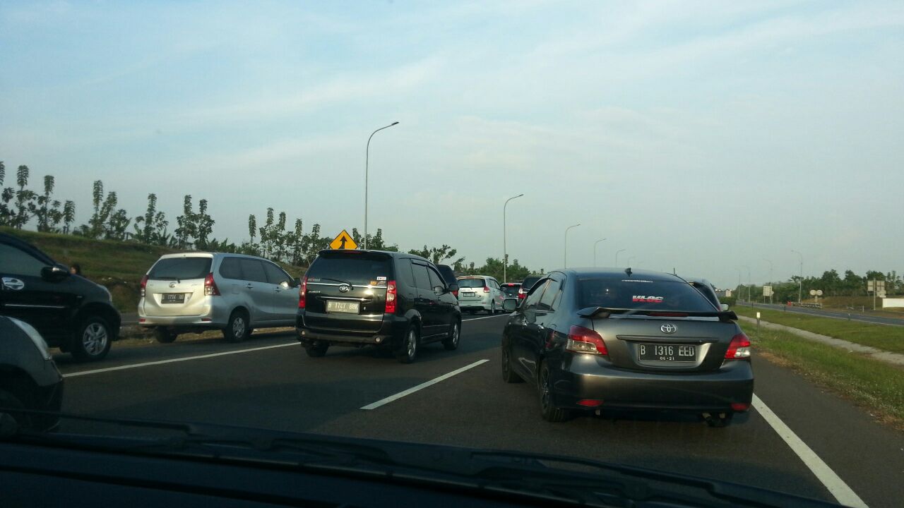 macet-cipali_20180613_164020.jpg