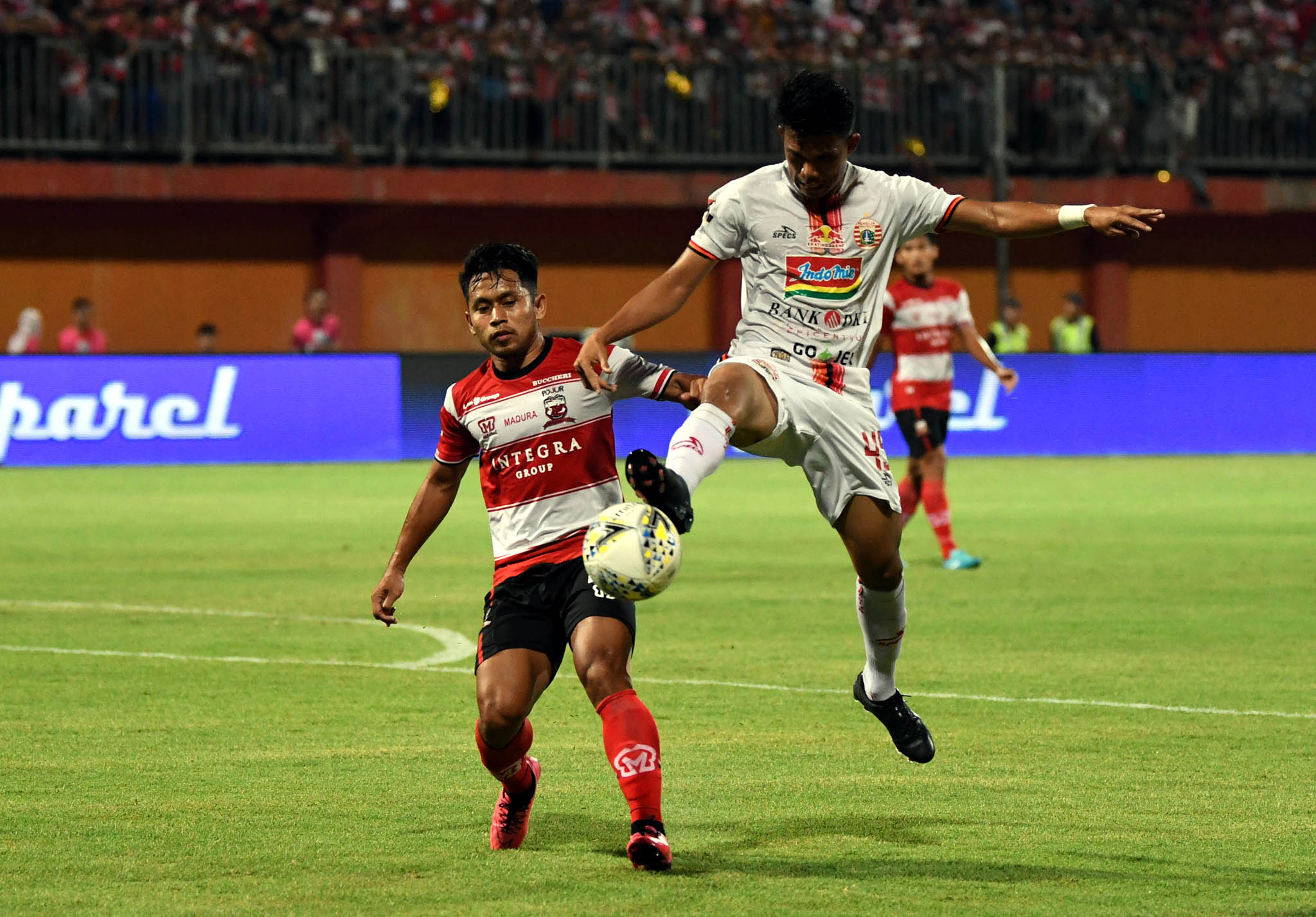 madura-united-bermain-imbang-melawan-persija-jakarta_20190816_233841.jpg