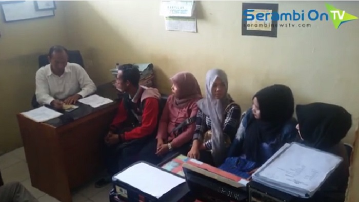mahasiswa-stimi-lapor-ke-polisi_20160507_172955.jpg