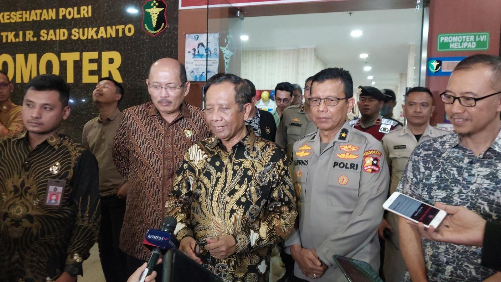 mahfud-di-rs-polri.jpg