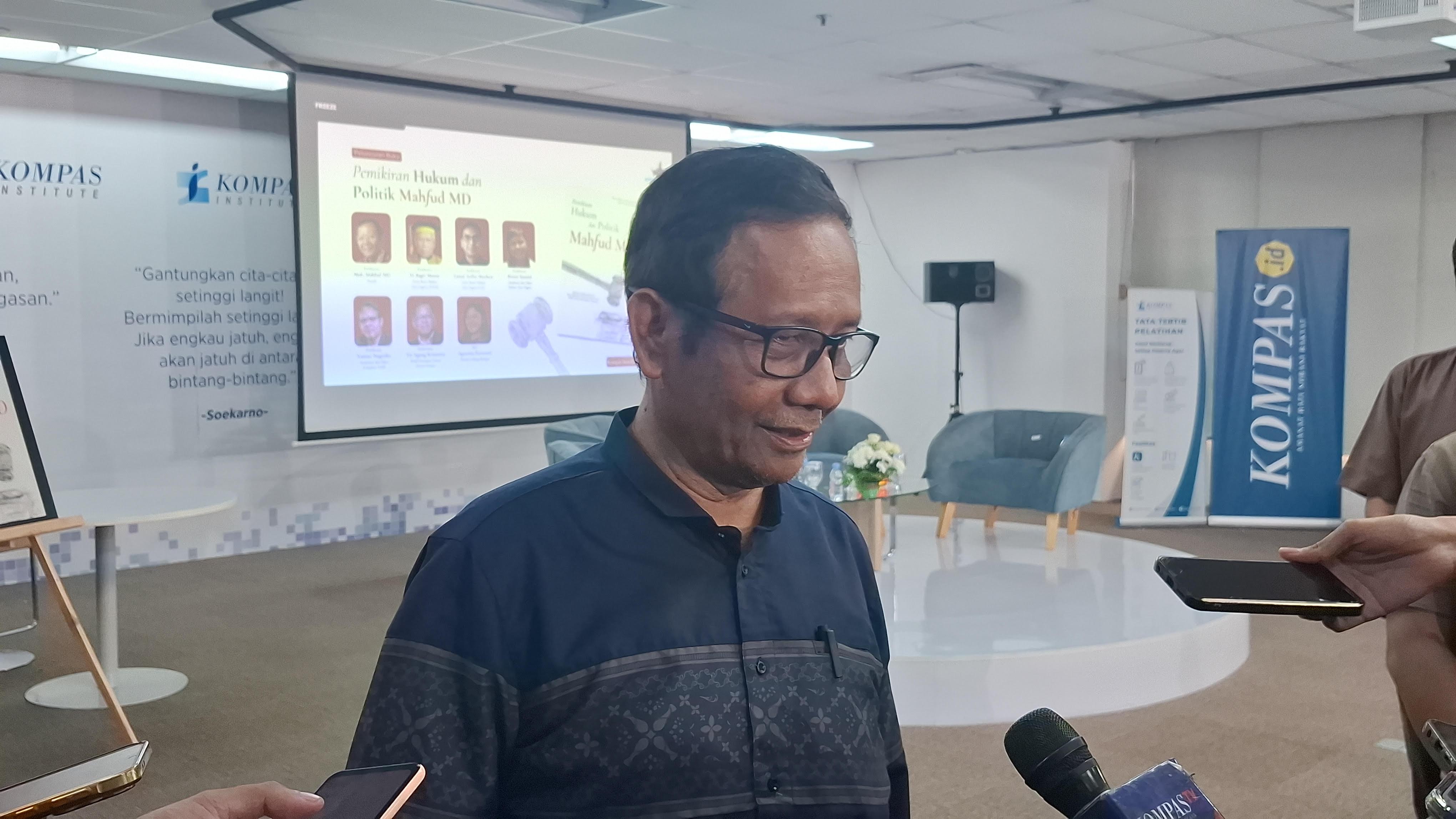 Dadan Hindayana Dicopot dari Kepala BGN, Mahfud MD: 'Bagus'