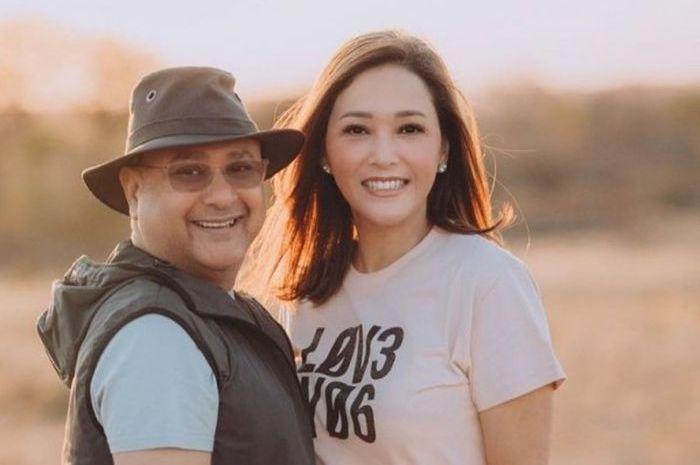 maia-estianty-unggah-foto-berbaju-hitam-dan-singgung-soal-ketenangan-jiwa-dan-kepasrahan.jpg