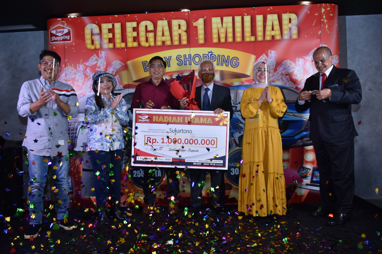 malam-anugerah-easy-shopping-hadiah-1-miliar_20210107_132108.jpg