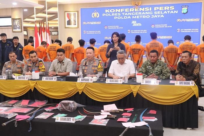 Polisi Tangkap 16 Maling Sepeda Motor di Tangerang Selatan, Sita Pistol Rakitan hingga Celurit