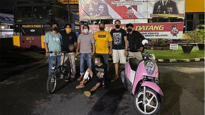 maling-sepeda-lipat-padang.jpg