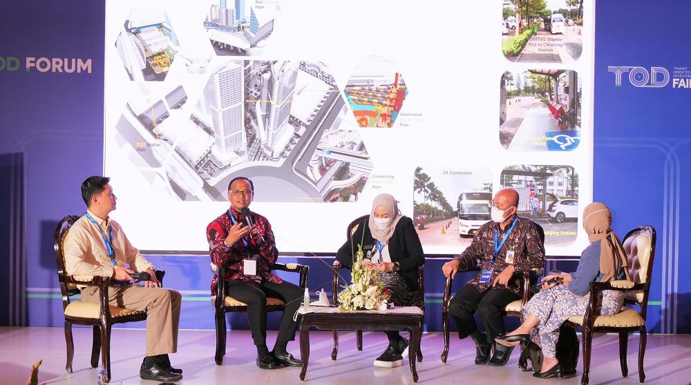 managing-director-pt-jababeka-infrastruktur-agung-wicaksono-dalam-tod-forum-2022.jpg