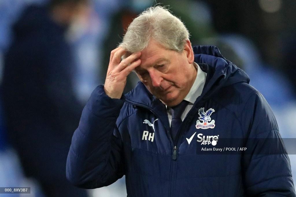 manajer-crystal-palace-inggris-roy-hodgson-berjalan-keluar-lapangan-setelah-lawan-leicester.jpg