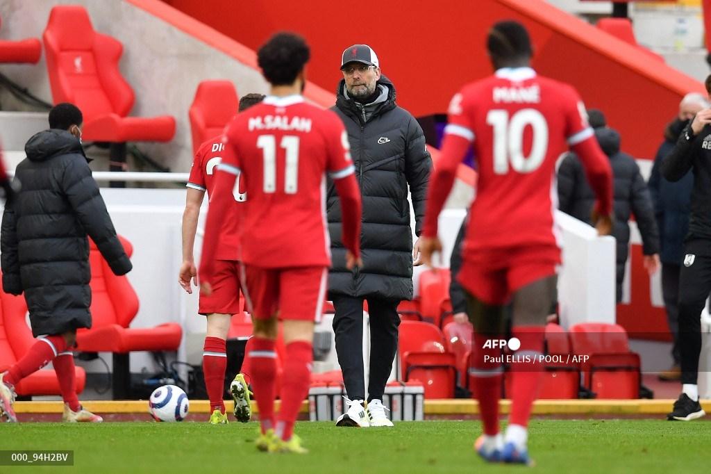 manajer-liverpool-jerman-jurgen-klopp-mengawasi-setelah-peluit-akhir-pertandingan-lawan-fulham.jpg