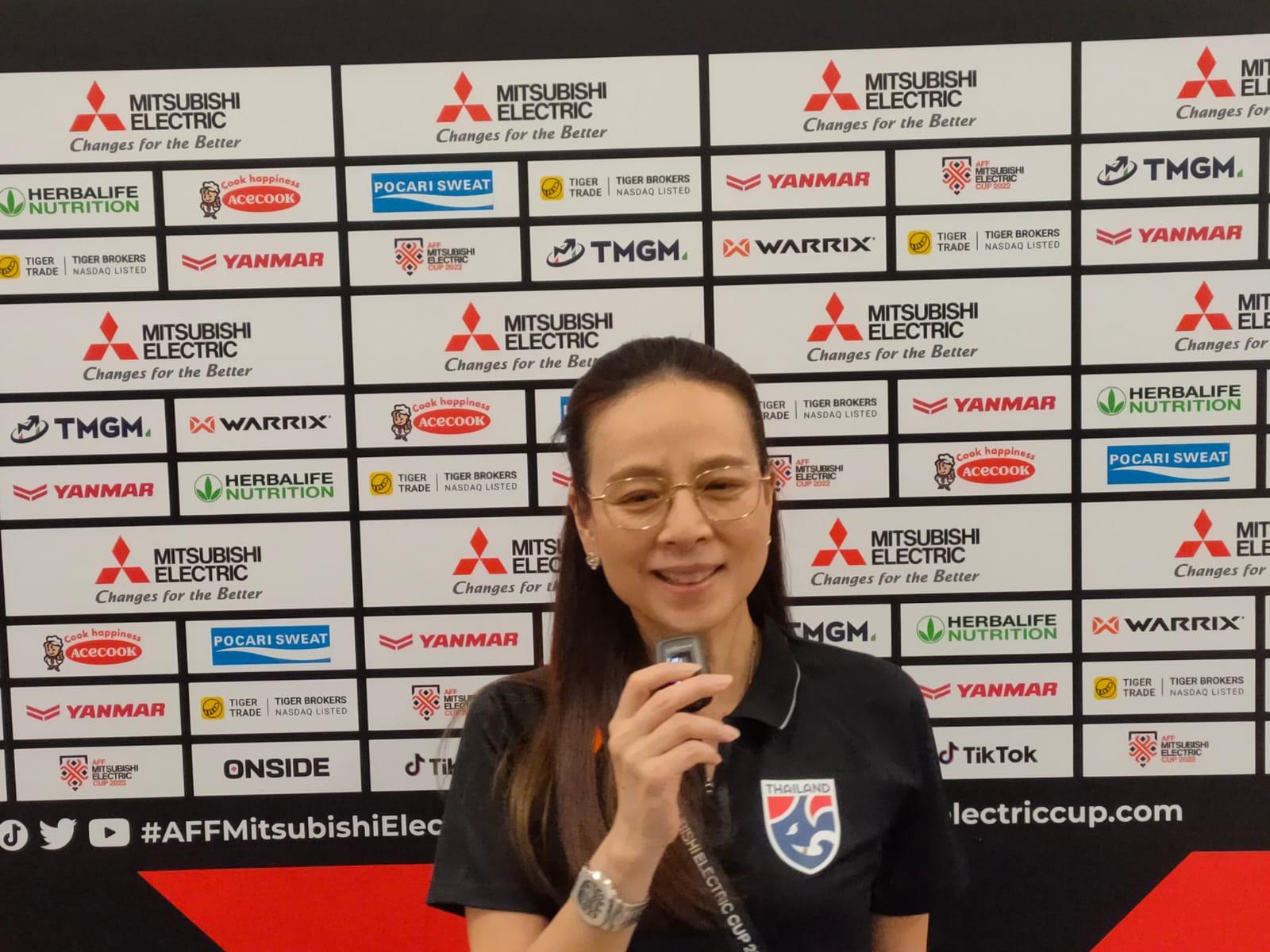manajer-timnas-thailand-nualphan-lamsam-alias-madam-pang.jpg