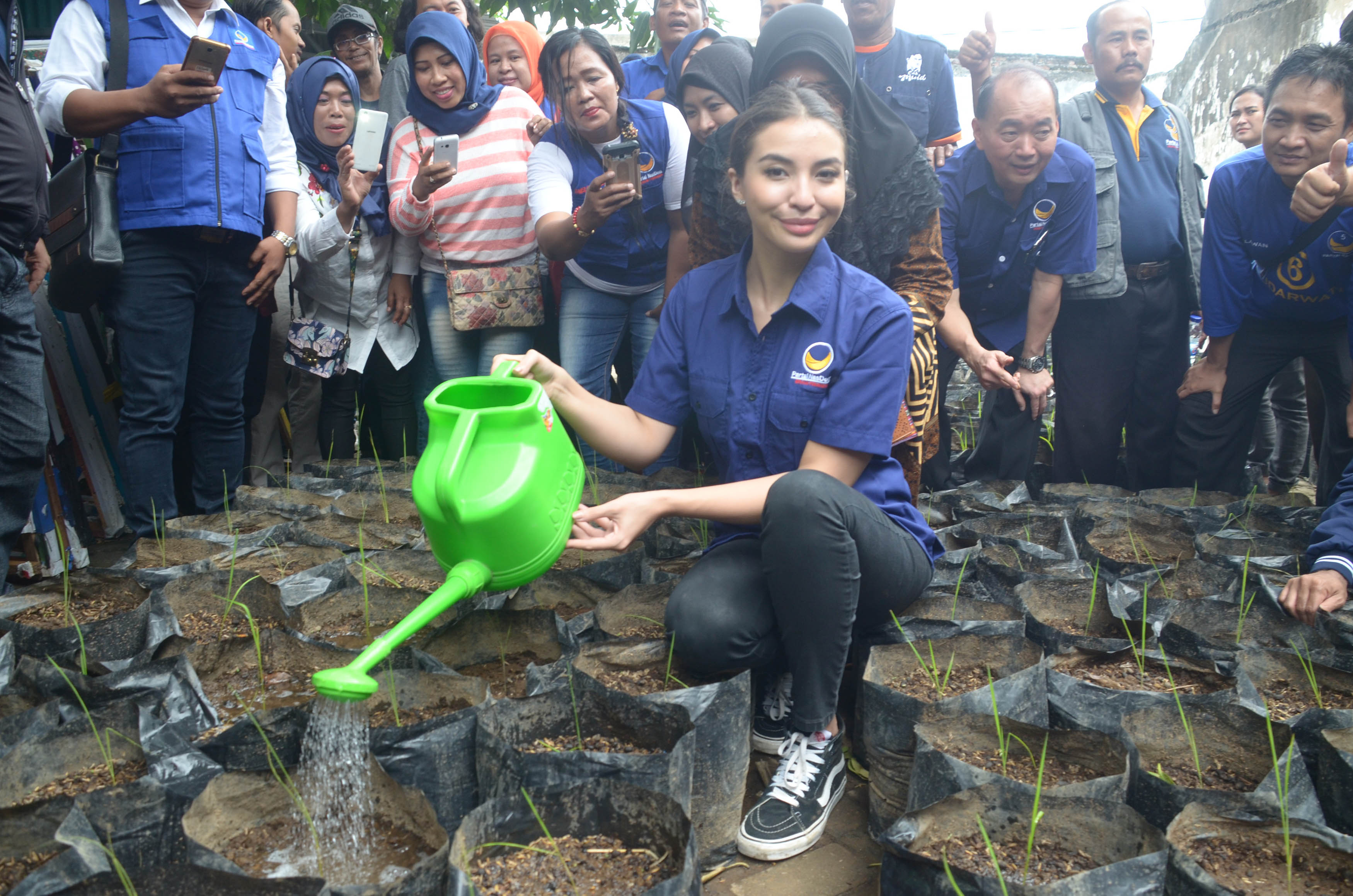 manohara-odelia-pinot-caleg-dpr-ri_20190127_181514.jpg
