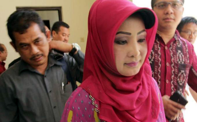 mantan-bupati-karanganyar-rina-iriani_1_20150217_141957.jpg