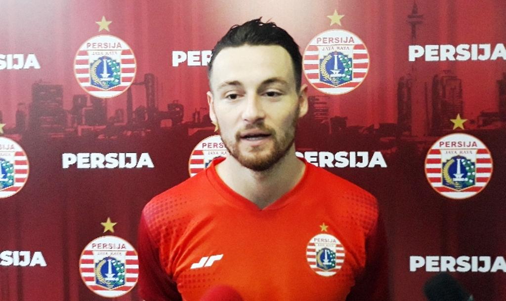 marc-anthony-klok-saat-ditemui-di-mes-persija.jpg