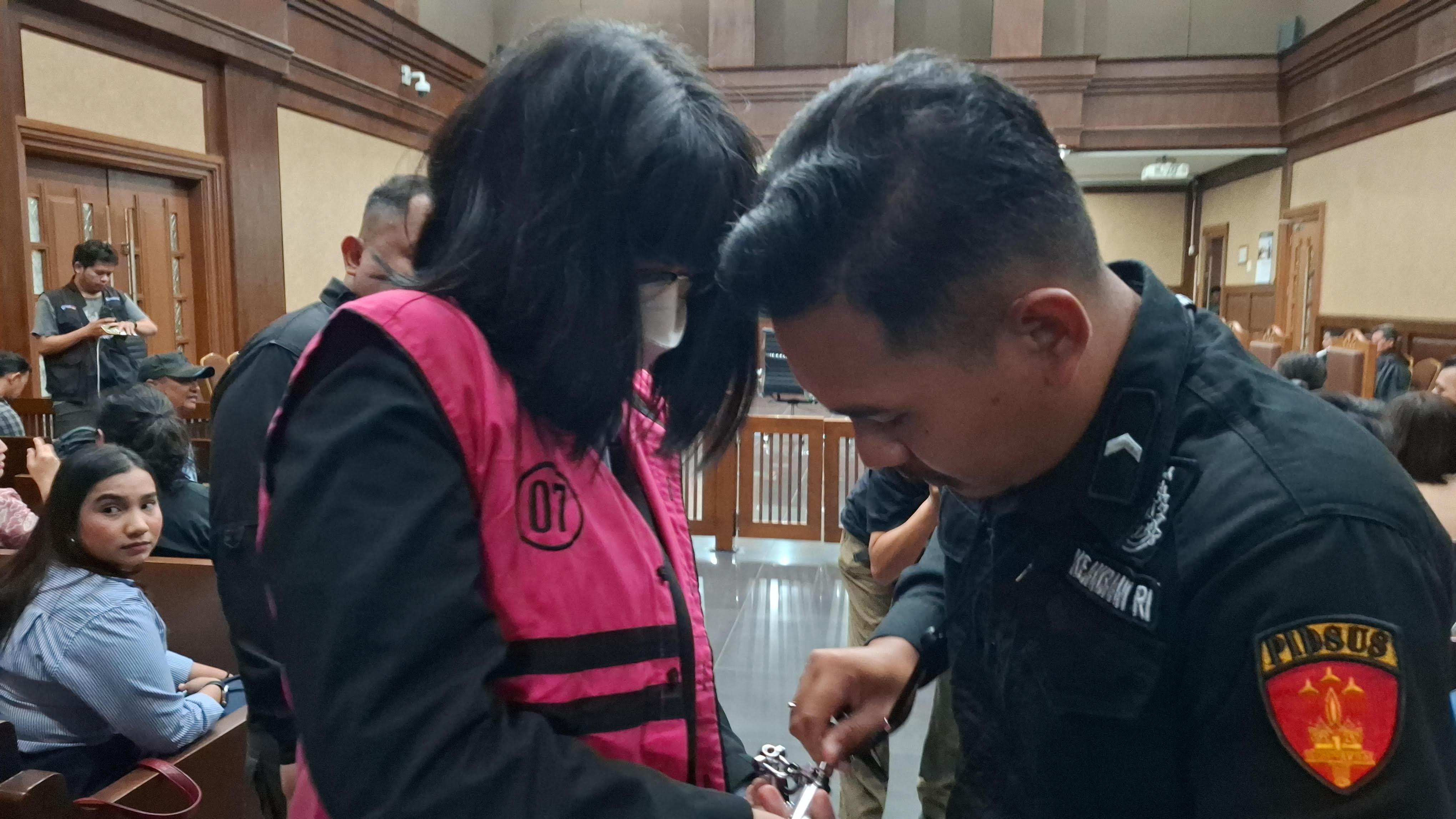 marcella-santoso-sd.jpg