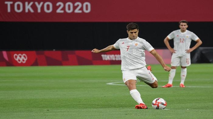 marco-asensio-saat-beraksi-membela-spanyol-di-olimpiade-tokyo-2021.jpg