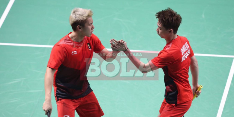 marcus-fernaldi-gideon-kiri-dan-kevin-sanjaya-sukamuljo-kanan_20180912_185533.jpg
