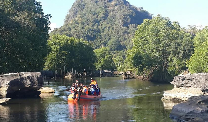 Delapan Perwakilan WALHI Daerah Bahas Kerusakan Ekosistem Karst