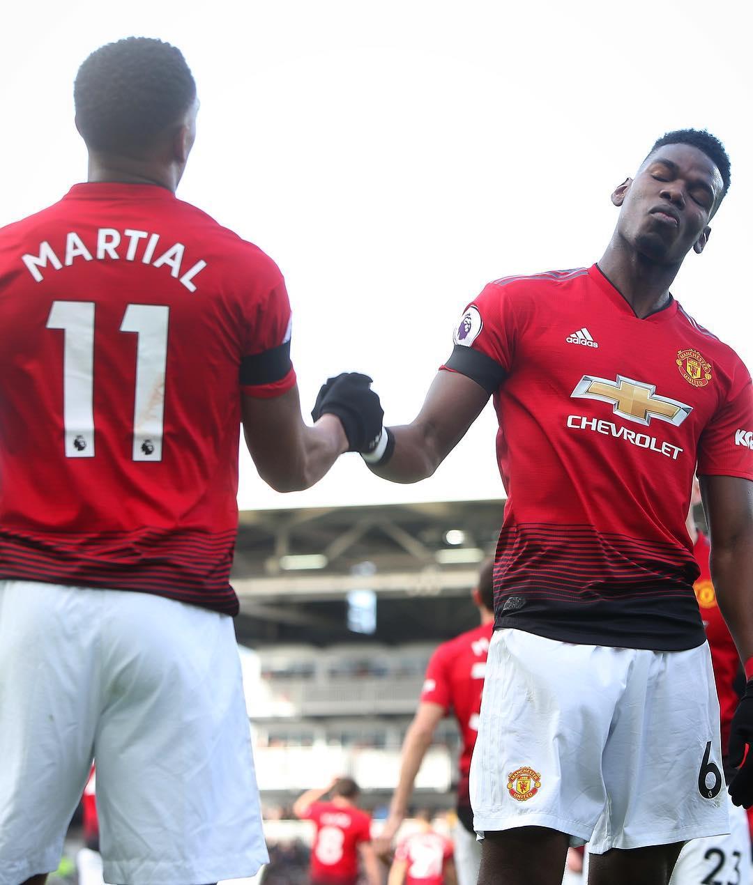 martial-dan-pogba-saat-manchester-united-melawan-fulham.jpg