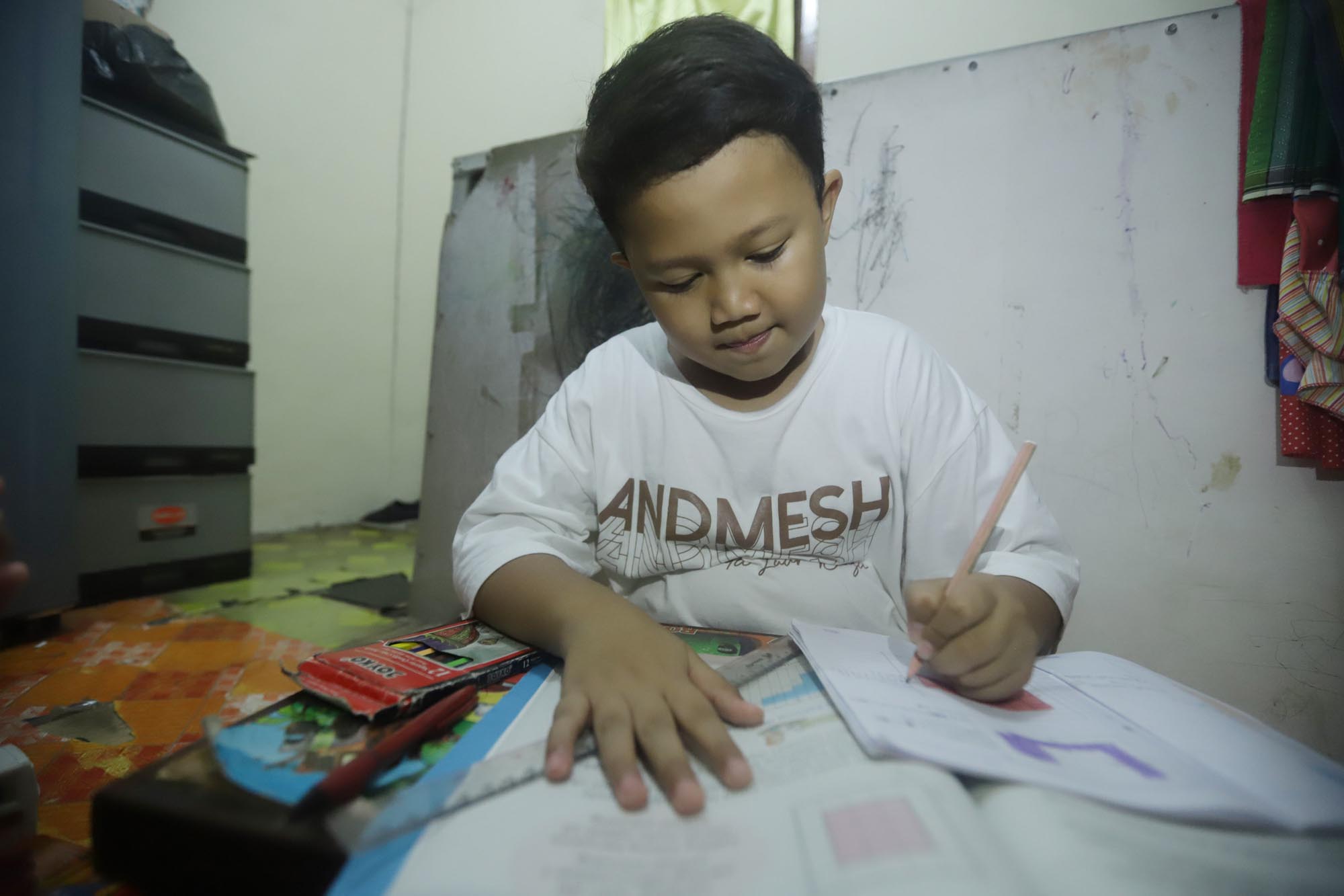 masa-siswa-belajar-di-rumah-diperpanjang_20200331_181538.jpg