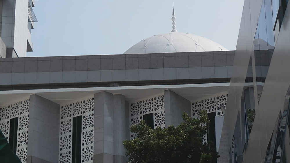 masjid-fatahillah-balai-kota-dki-jakarta_20160130_083405.jpg