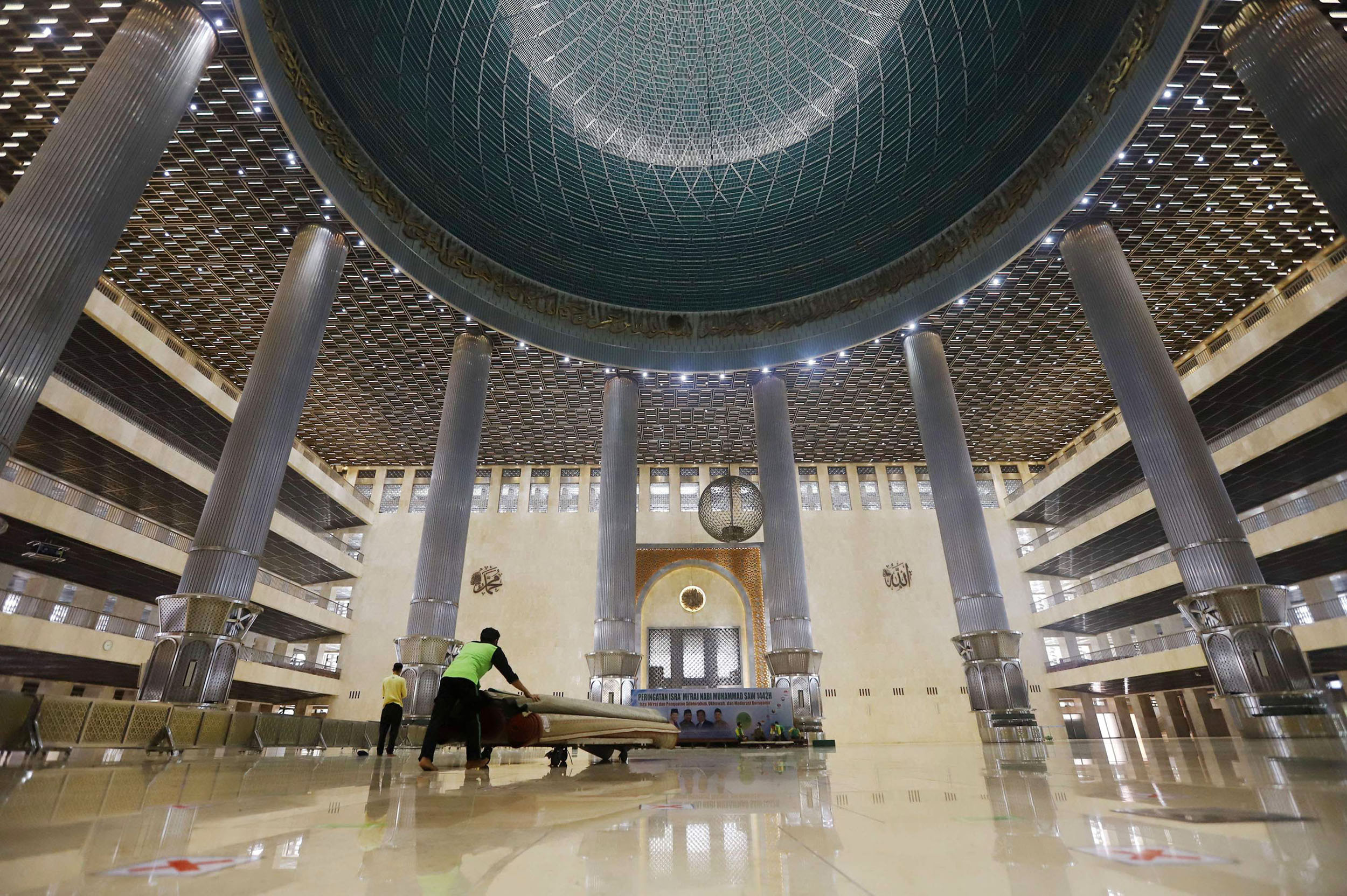masjid-istiqlal-kembali-dibuka-selama-ramadan-1422-h_20210409_202646.jpg