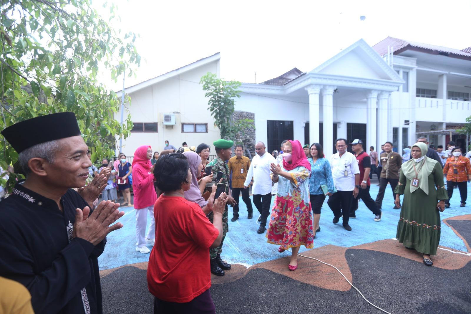 mbak-ita-pasar-123.jpg