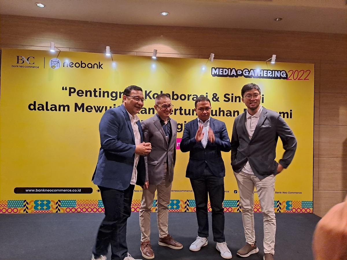 media-gathering-bank-bnc.jpg