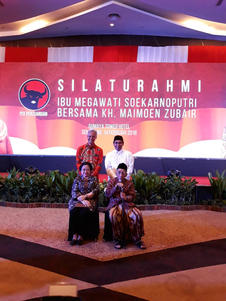 megawati-dan-kh-maemoen-zubairjpg_20180215_104226.jpg