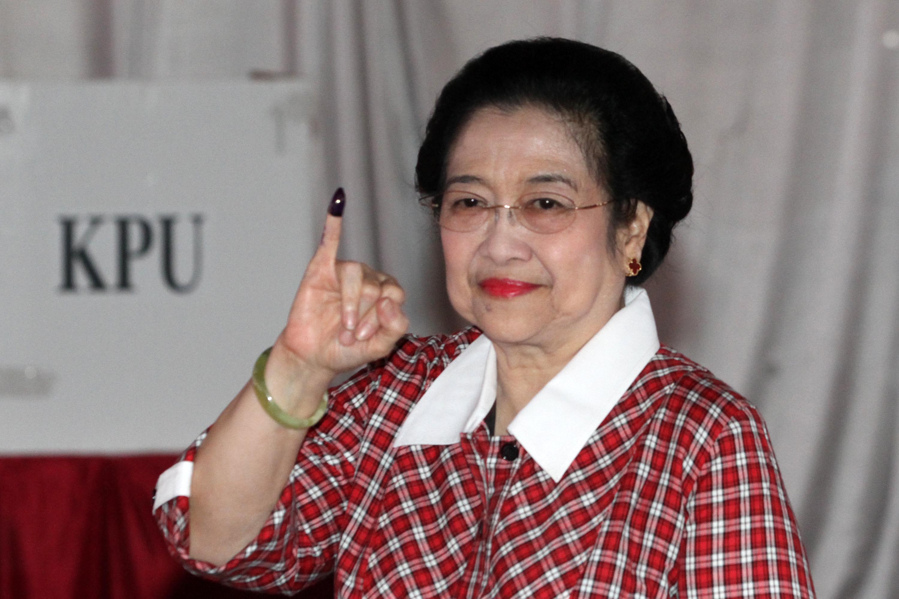 megawati-gunakan-hak-pilih_20170419_155421.jpg