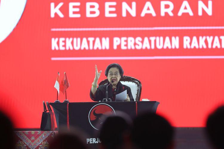 megawati-soekarnoputri-berpidato-saat-pembukaan-rakernas-pdip-di-beach-city-international-stadium.jpg