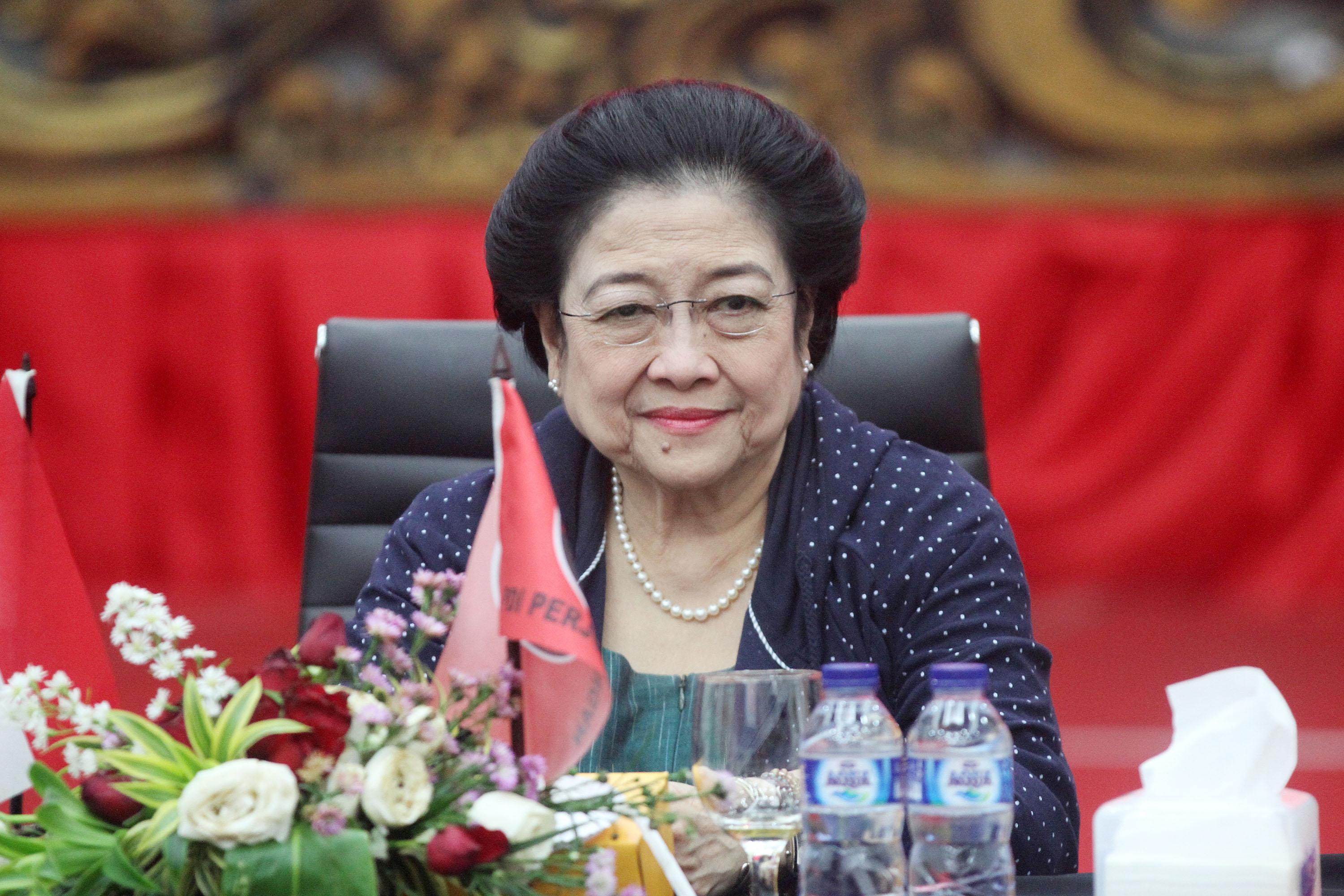 megawati-soekarnoputri_20180426_210146.jpg