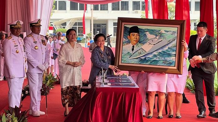 megawati-terharu-kri-bung-karno.jpg