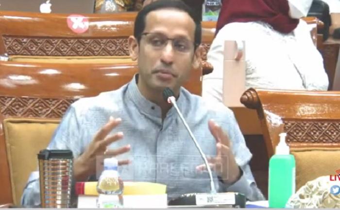mendikbudristek-nadiem-makarim-memberi-klarifikasi-soal-tim-bayangan-di-kementeriannya1.jpg