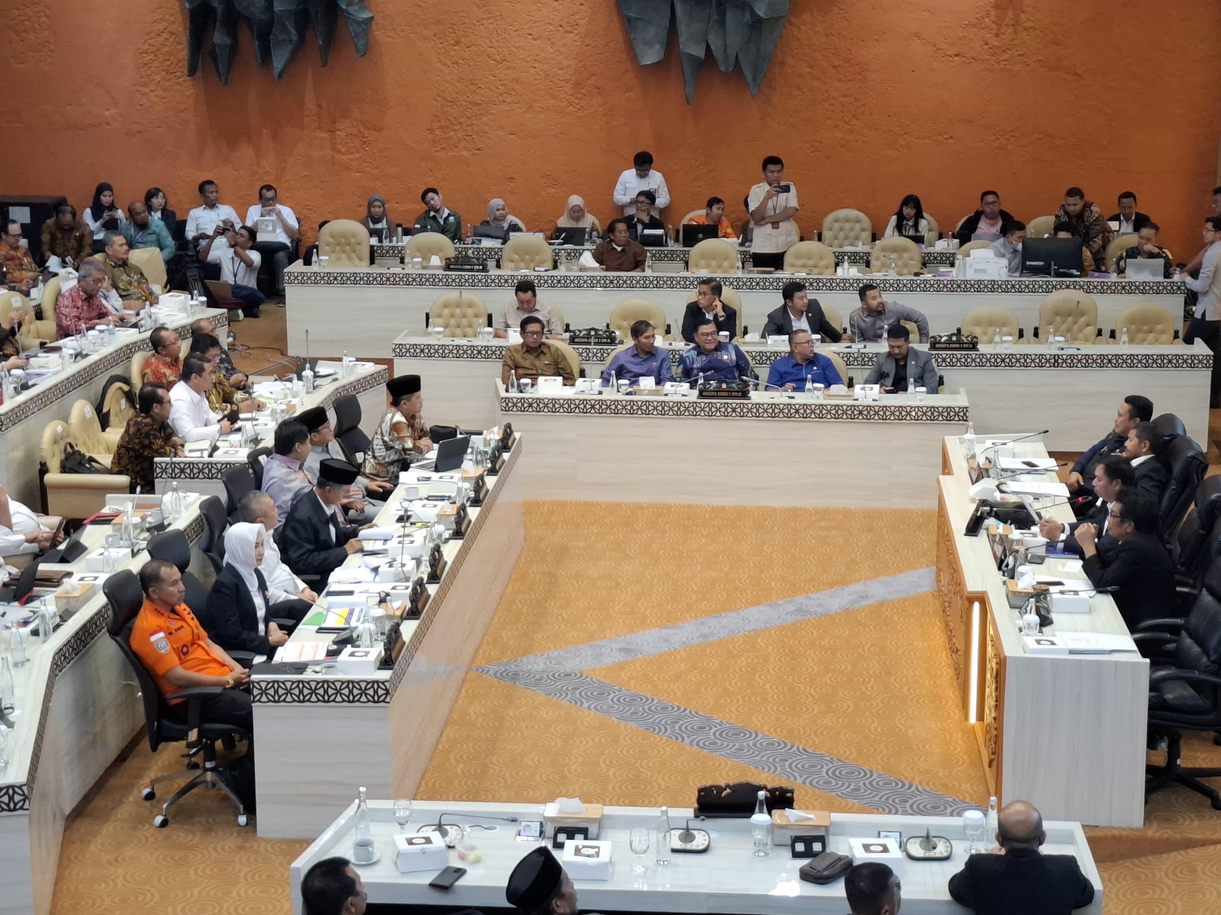 Komisi V DPR Setujui Pagu Anggaran Tahun 2026 pada Lima Mitra Kerjanya