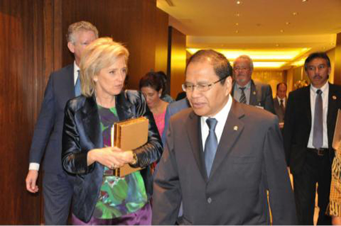menko-kemaritiman-rizal-ramli-dan-putri-belgia-astrid-josephine_20160316_135914.jpg