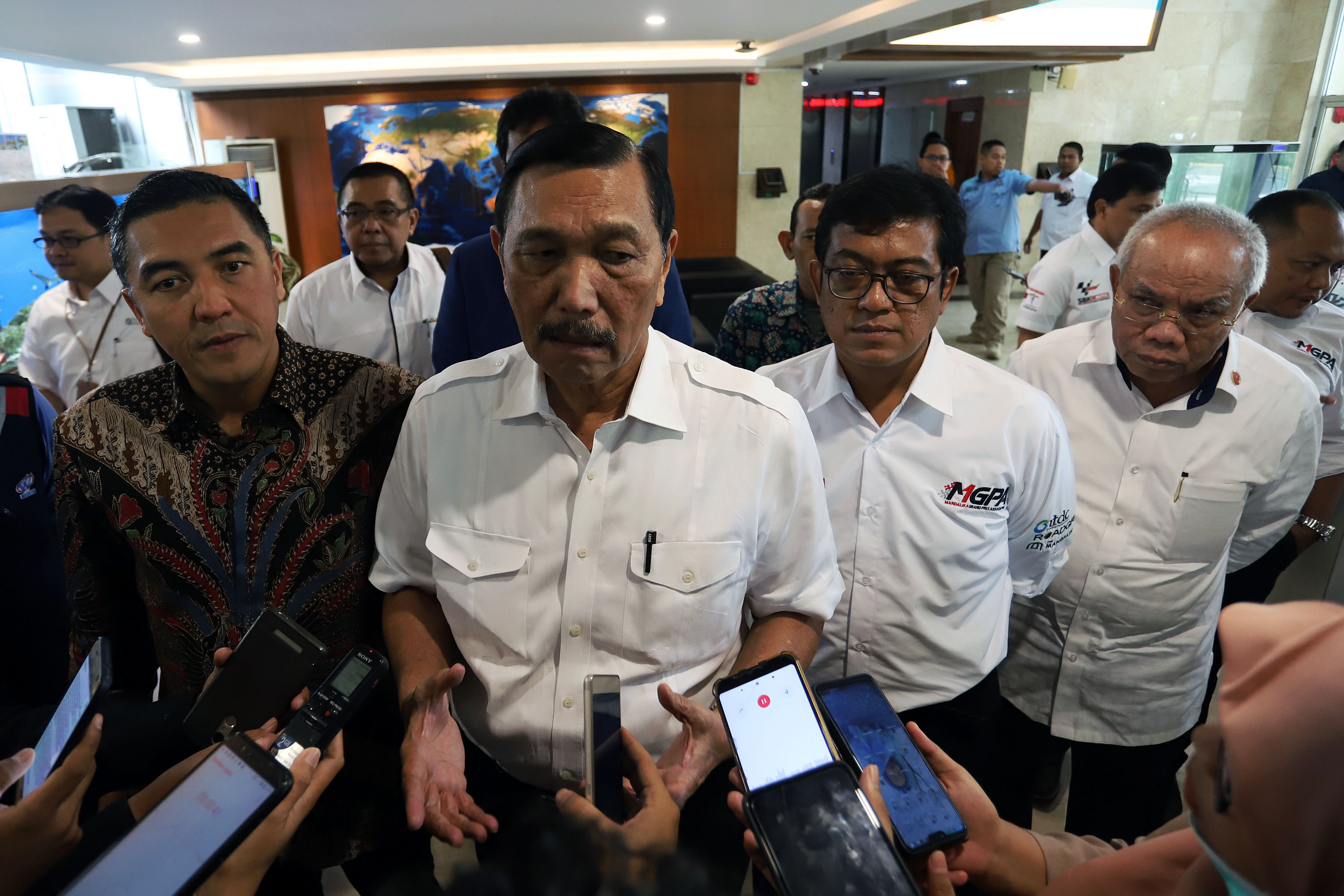 menko-maritim-dukung-motogp-indonesia-2021_20200131_145541.jpg
