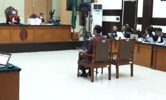 menko-marves-luhut-binsar-panjaitan-hadir-dalam-sidang.jpg