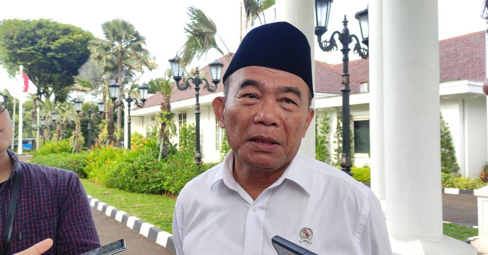 menko-pmk-muhadjir-effendy-usai-rapat-tingkat-menteri-di-istana-wakil-presiden-wapres-ri.jpg
