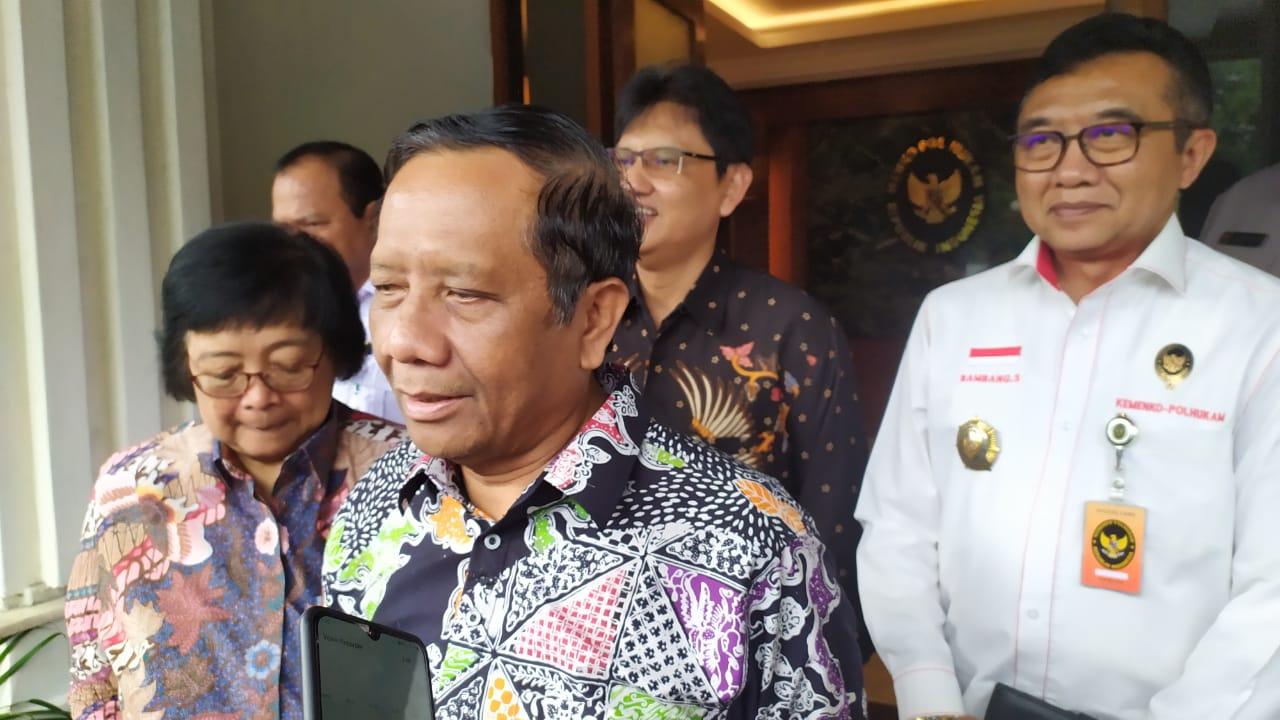 menko-polhukam-mahfud-md-di-klhk.jpg