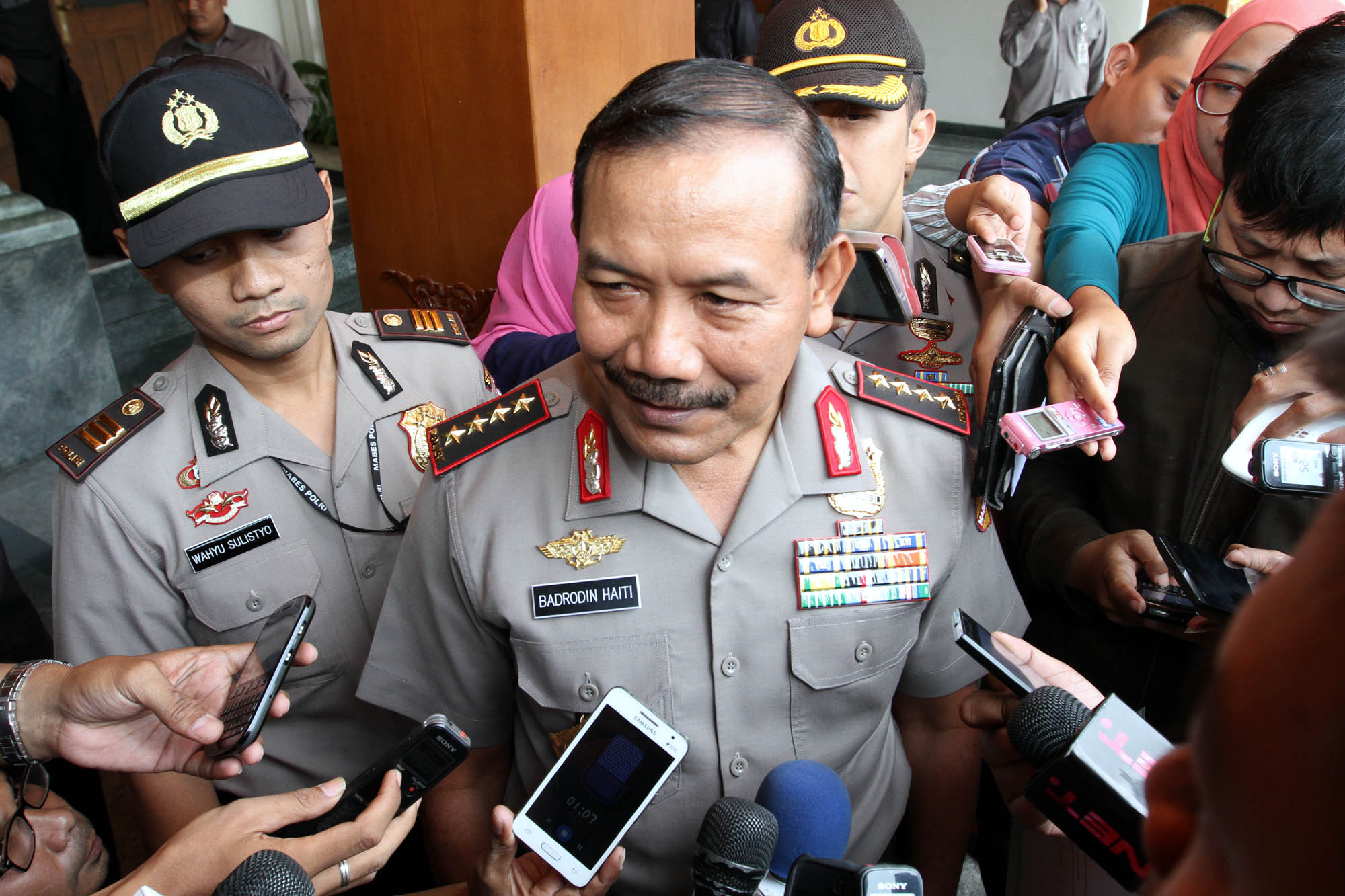 menkopolhukam-adakan-rapat-terkait-penyanderaan-wni_20150916_161838.jpg