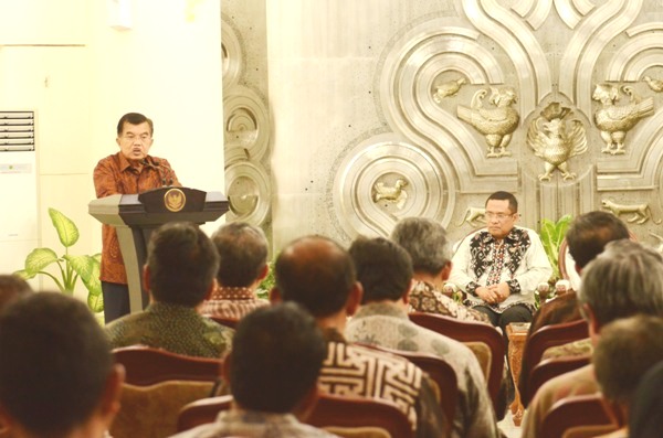 menperin-dan-jusuf-kalla_20150710_151910.jpg