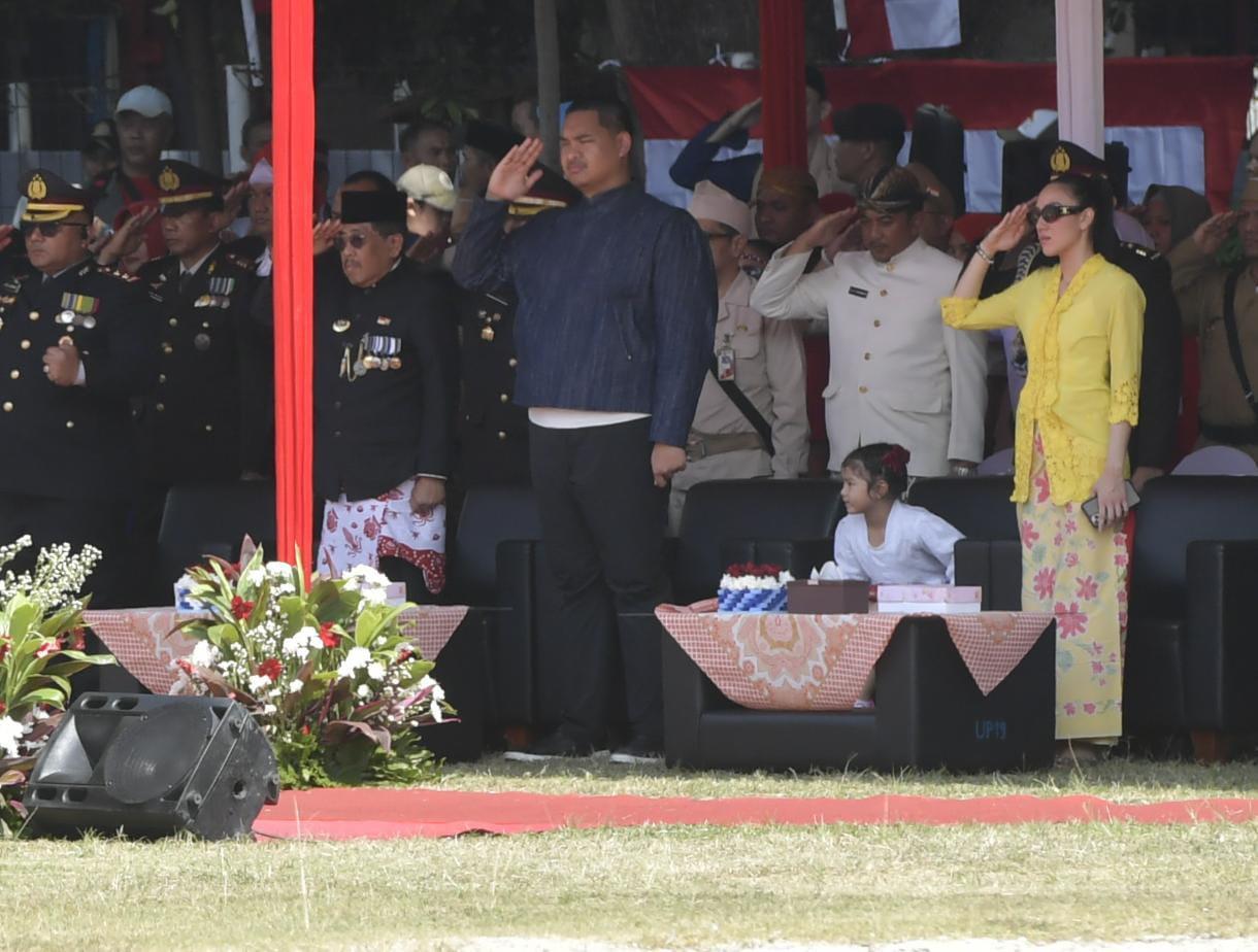 menpora-dito-ariotedjo-mengikuti-upacara-peringatan-hut-ke-79.jpg