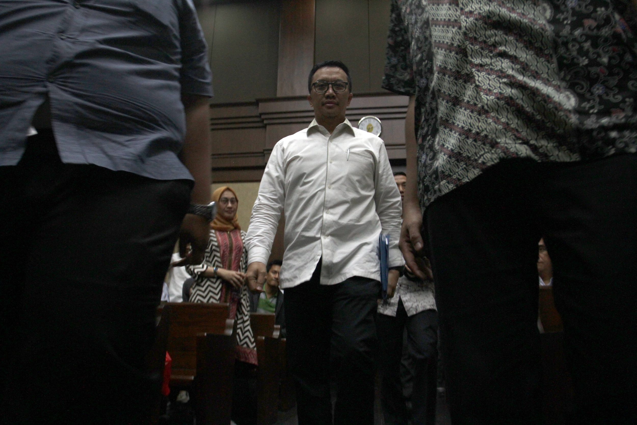 menpora-jadi-saksi-di-pengadilan-tipikor_20190430_123649.jpg