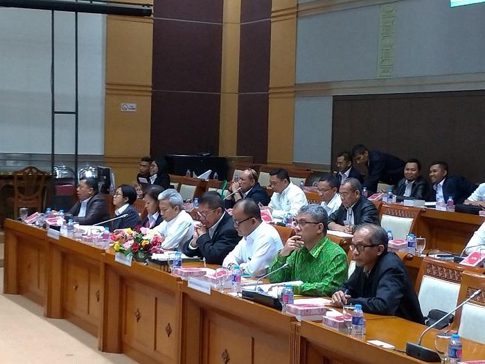 menteri-agama-lukman-hakim-saifuddin-melakukan-rapat.jpg