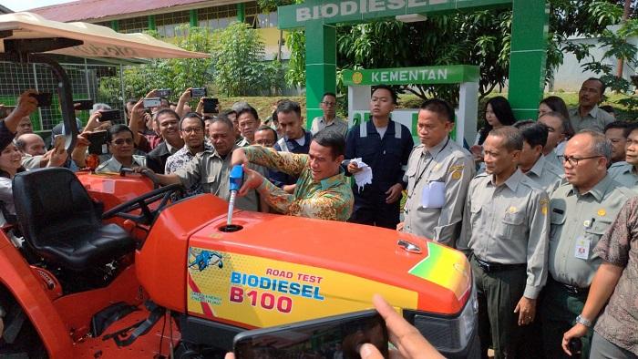 menteri-amran-sulaiman-resmikan-bahan-bakar-bio.jpg