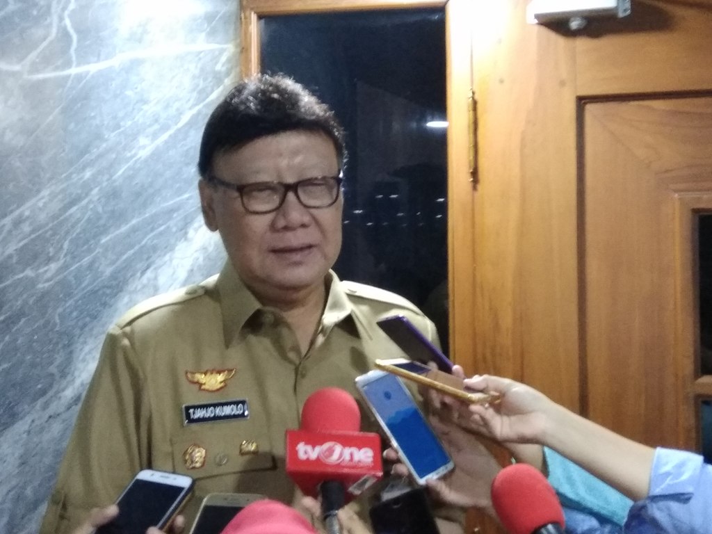 menteri-dalam-negeri-tjahjo-kumolo_20180917_165359.jpg