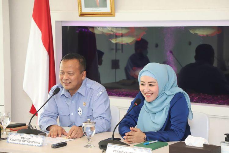 menteri-kelautan-dan-perikanan-edhy-prabowo-didampingi-istri-iis-rosita-dewi.jpg
