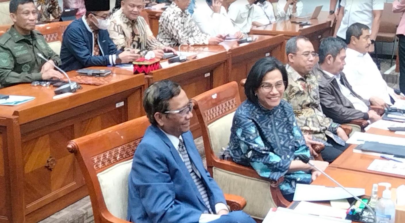 menteri-koordinator-bidang-veamanan-mah.jpg