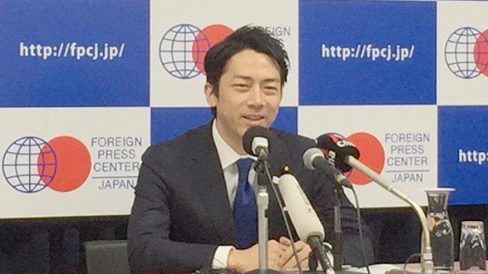 menteri-lingkungan-hidup-jepang-shinjiro-koizumi11.jpg