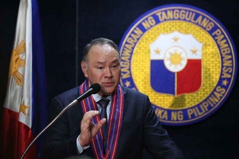 menteri-pertahanan-filipina-gilbert-teodoro.jpg